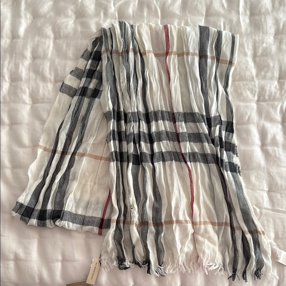 Burberry Crinkle Scarf